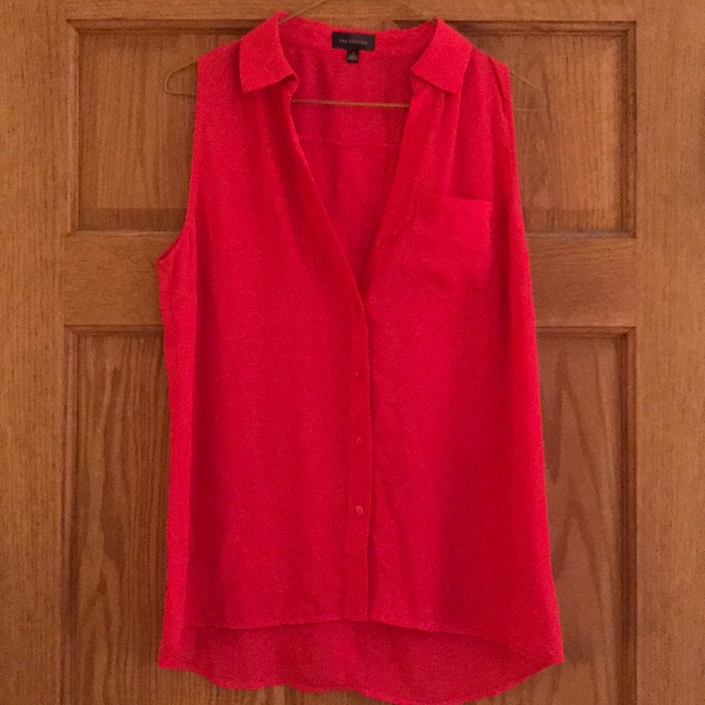 Button down sleeveless blouse